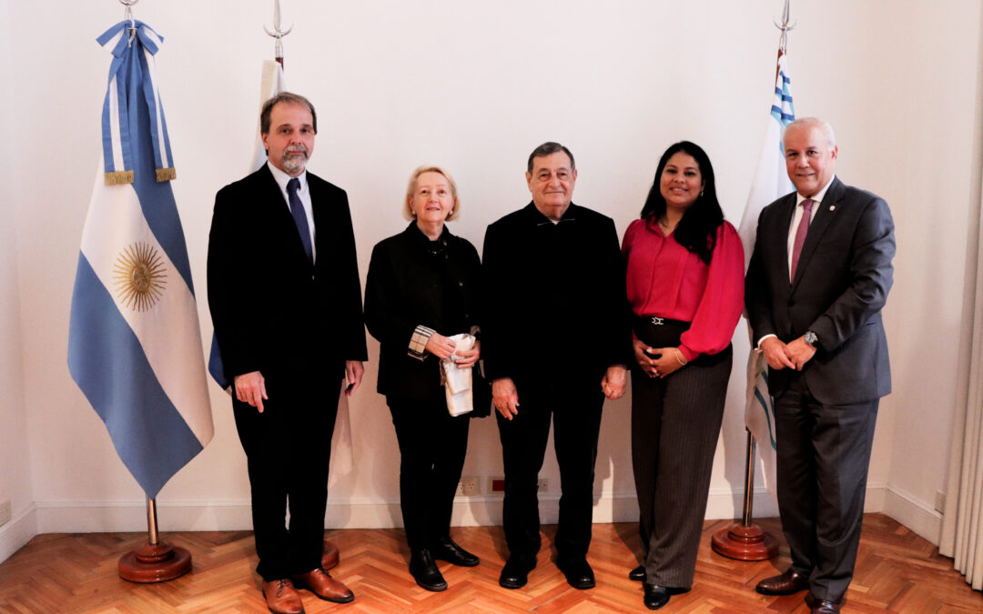 El Dr. Omar Jaén Suárez visitó la OEI Argentina junto a autoridades diplomáticas panameñas